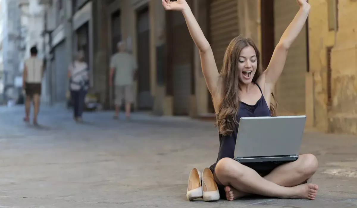 Гайд, как стать фрилансером с нуля и наращивать доход на реальных примерах