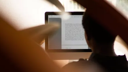 Редактор: что это за профессия, что делает специалист, уровень востребованности и зарплат