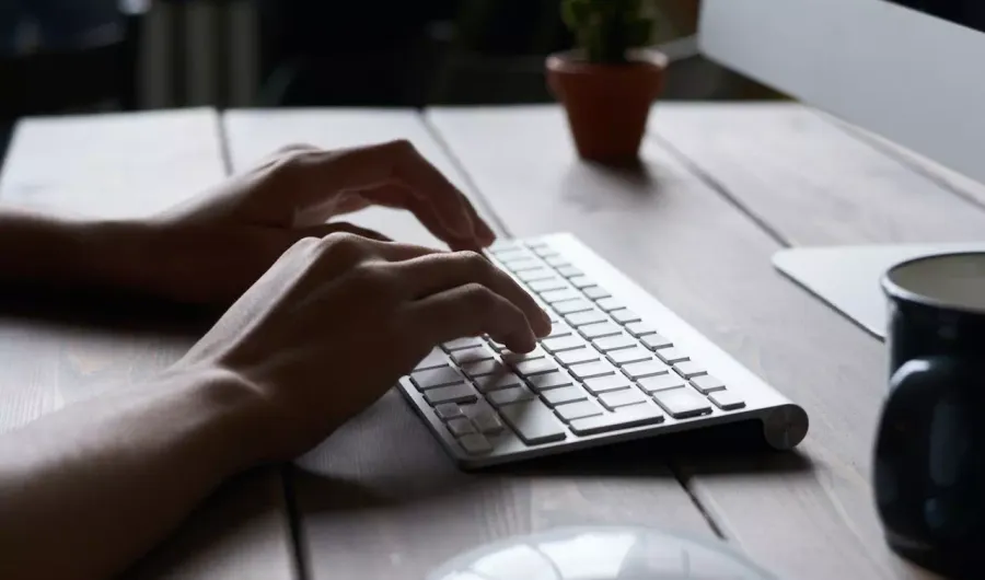 Кто такой копирайтер, сколько зарабатывает в 2025 году и как им стать Кто такой копирайтер, сколько зарабатывает в 2025 году и как им стать