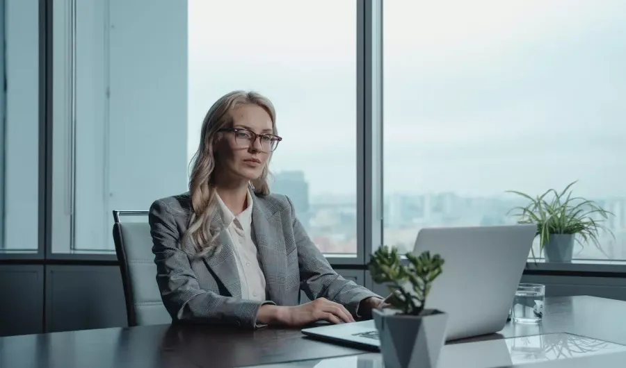 Какие курсы лучше пройти женщине, чтобы зарабатывать больше Какие курсы лучше пройти женщине, чтобы зарабатывать больше